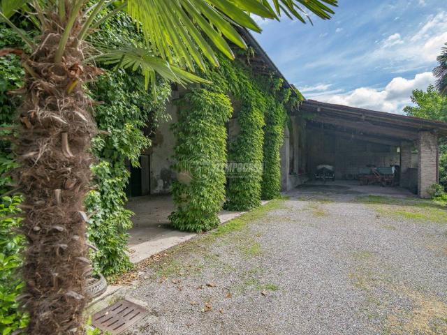Palazzo in vendita a Lurano, Lombardia