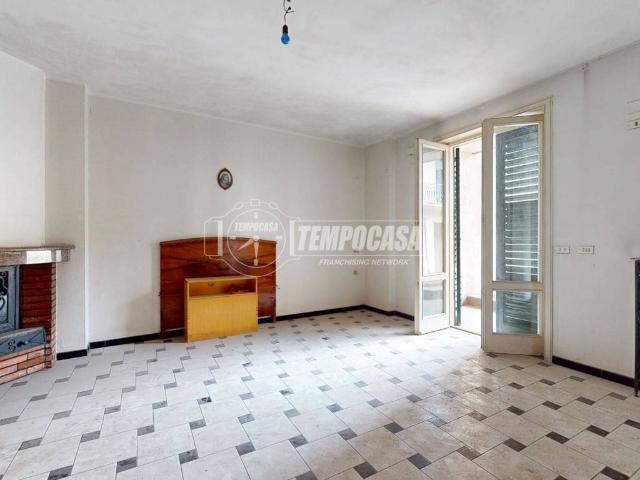 Palazzo in vendita a Lusciano, Campania