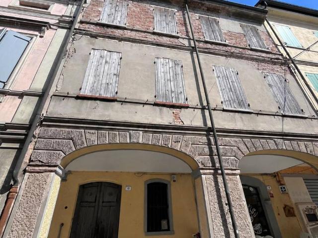 Palazzo in vendita a Bassa Reggiana, Re