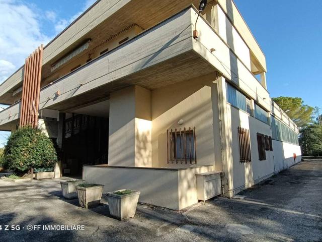 Palazzo in vendita a Marche, Macerata