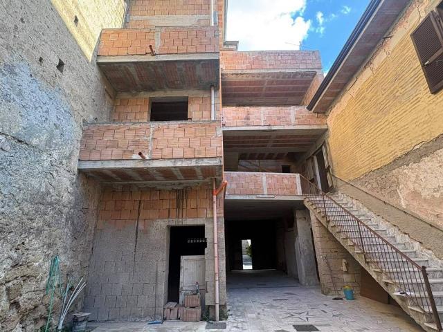 Palazzo in vendita a Maddaloni
