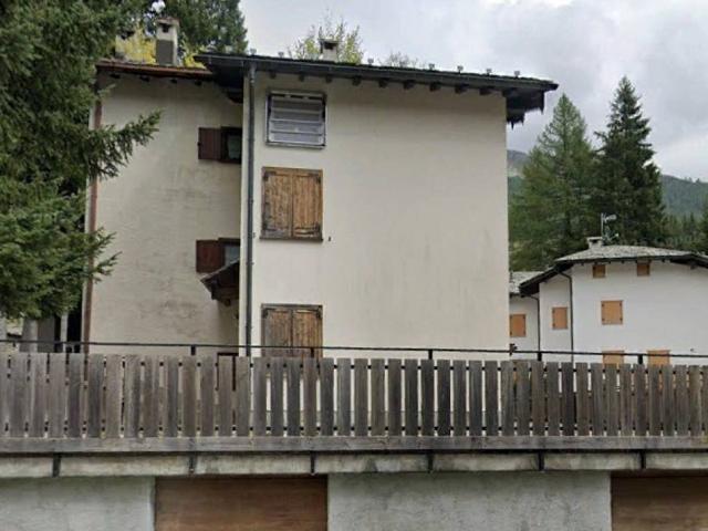 Palazzo in vendita a Casa Pilati, Madesimo