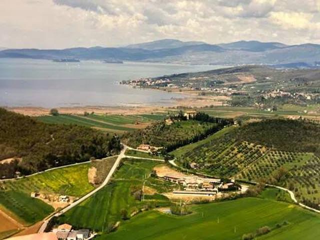 Palazzo in vendita a Magione, Umbria