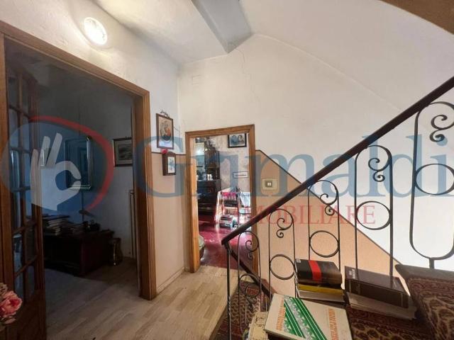 Palazzo in vendita a Magione, Umbria