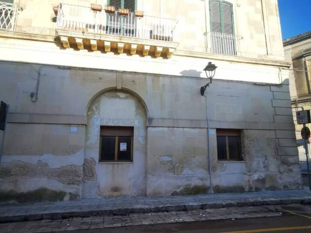 Palazzo in vendita a Puglia, Lecce