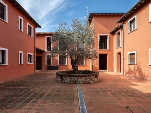 Palazzo in vendita a Unione di Comuni Montani Colline del Fiora, Manciano