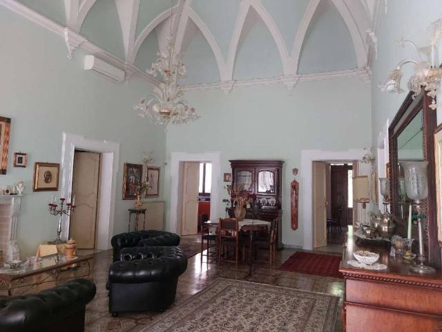 Palazzo in vendita a Puglia, Taranto