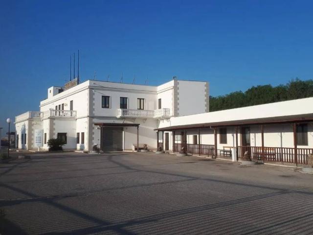 Palazzo in vendita a Siponto, Puglia