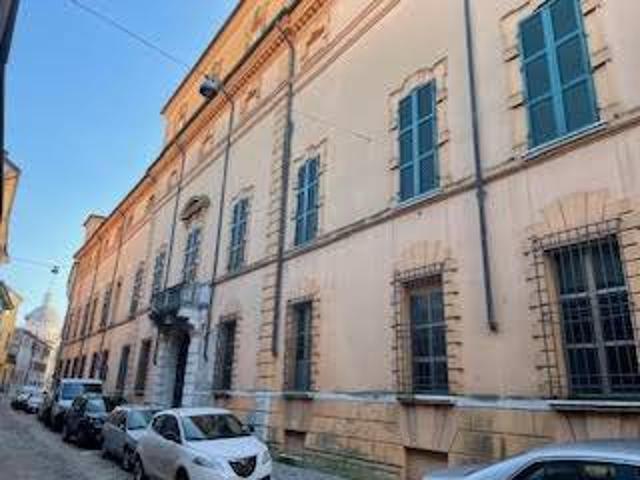 Palazzo in vendita a Fiera-Catena, San Giorgio Di Mantova