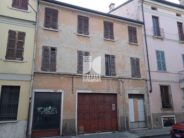 Palazzo in vendita a Fiera-Catena, San Giorgio Di Mantova