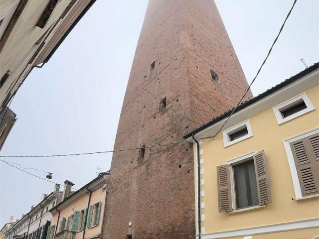 Palazzo in vendita a Fiera-Catena, San Giorgio Di Mantova