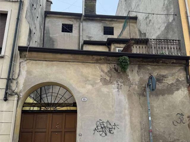 Palazzo in vendita a Fiera-Catena, San Giorgio Di Mantova