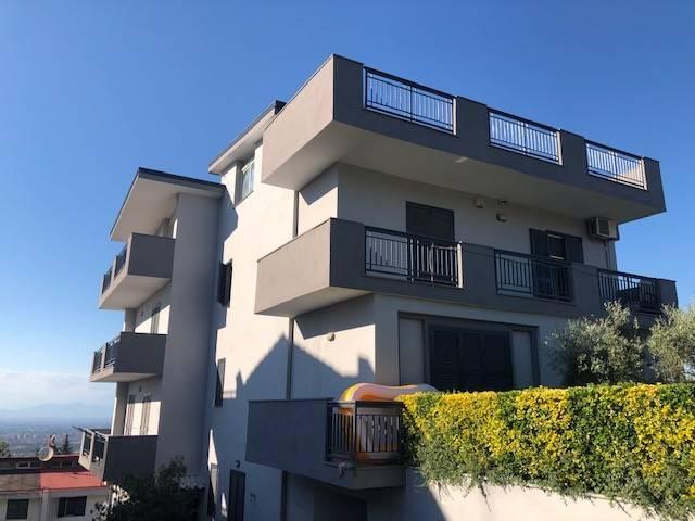 Palazzo in vendita a Marano Di Napoli, Napoli