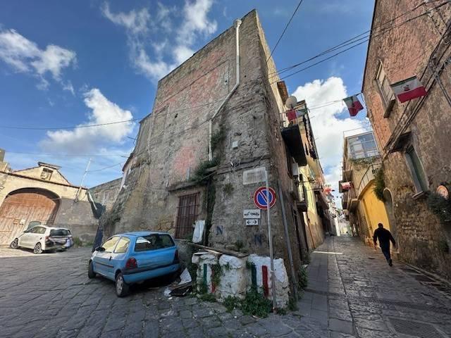 Palazzo in vendita a Marano Di Napoli, Campania