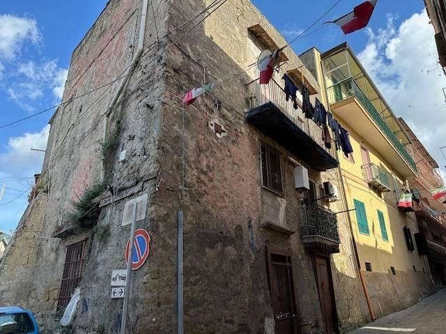 Palazzo in vendita a Marano Di Napoli, Campania