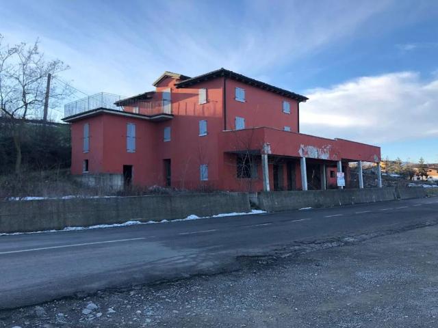 Palazzo in vendita a Unione di comuni Terre di Castelli, Marano Sul Panaro