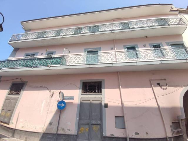 Palazzo in vendita a Mariglianella, Napoli