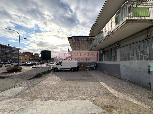 Palazzo in vendita a Mariglianella, Campania