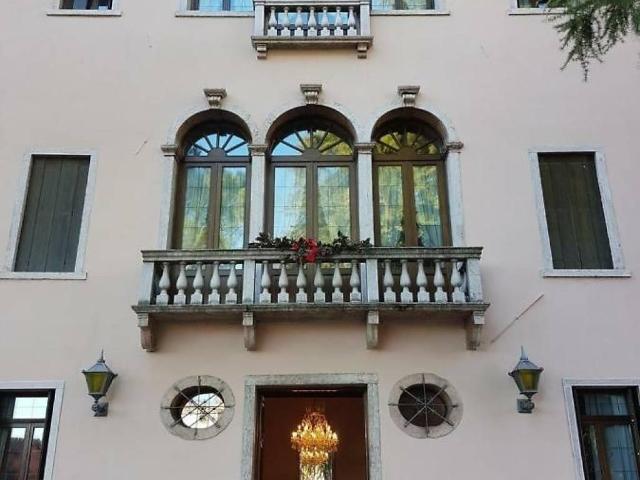 Palazzo in vendita a Marostica, Veneto