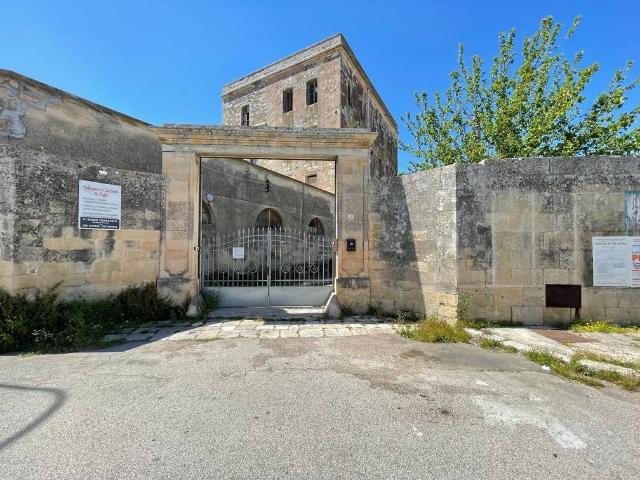 Palazzo in vendita a Puglia, Lecce