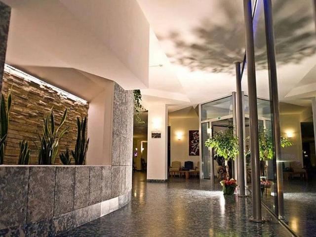 Palazzo in vendita a Unione dei Comuni della Val Vibrata, Martinsicuro