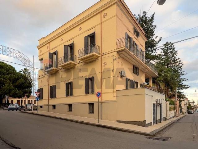 Palazzo in vendita a Mascali, Sicilia