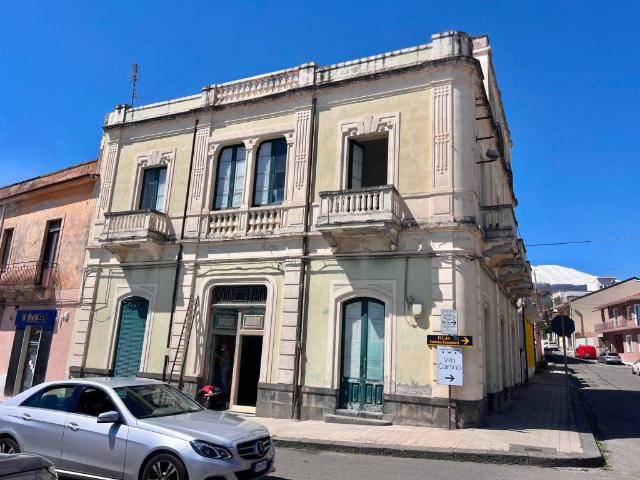 Palazzo in vendita a Mascali, Sicilia