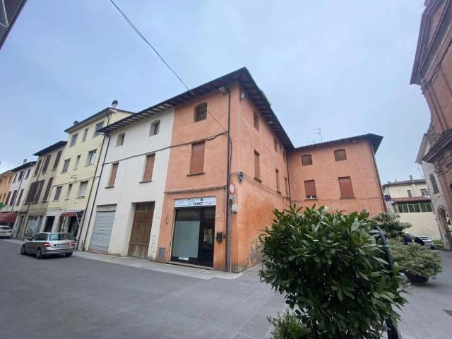 Palazzo in vendita a Unione dei comuni della Bassa Romagna, Massa Lombarda