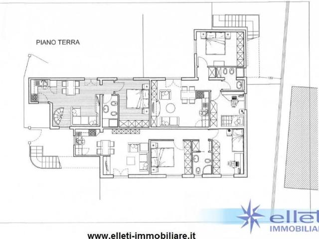 Palazzo in vendita a Romagnano, Marina Di Massa