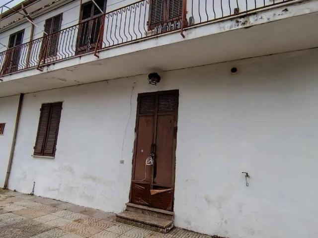 Palazzo in vendita a Marina Di Massa, Toscana