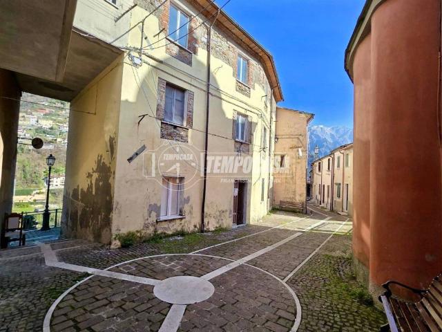 Palazzo in vendita a Casette, Marina Di Massa