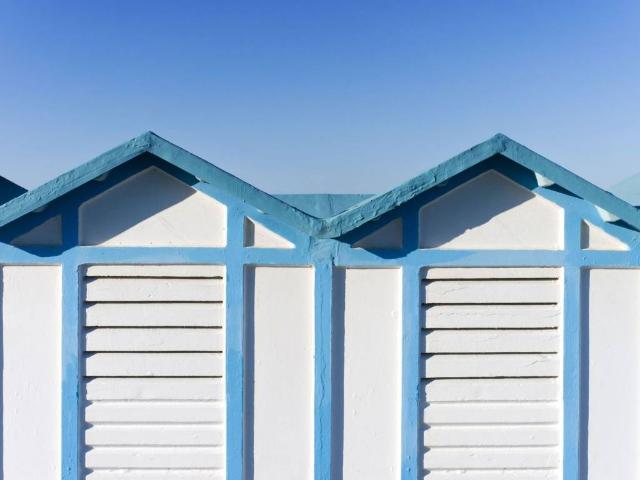 Palazzo in vendita a Marina di Massa, Marina Di Massa