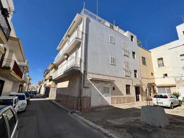 Palazzo in vendita a Massafra, Taranto