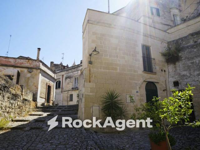 Palazzo in vendita a Centro Storico, Matera