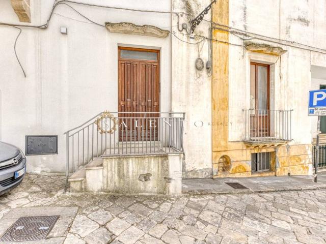 Palazzo in vendita a Puglia, Lecce