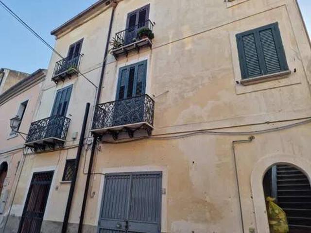 Palazzo in vendita a Melizzano, Benevento