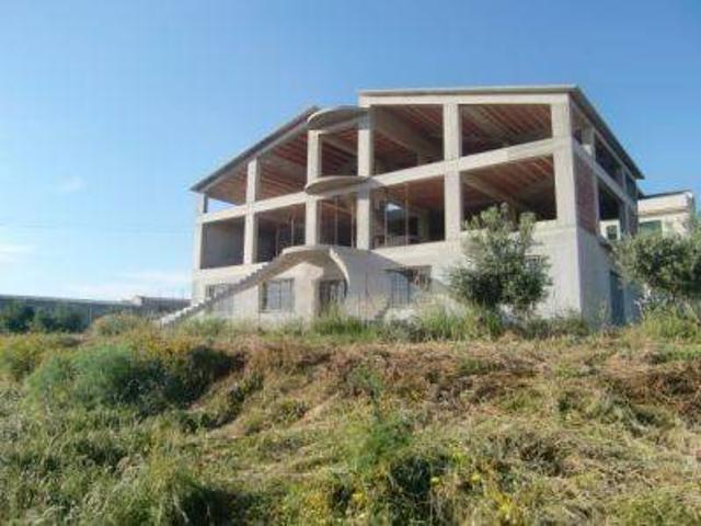 Palazzo in vendita a Menfi, Sicilia