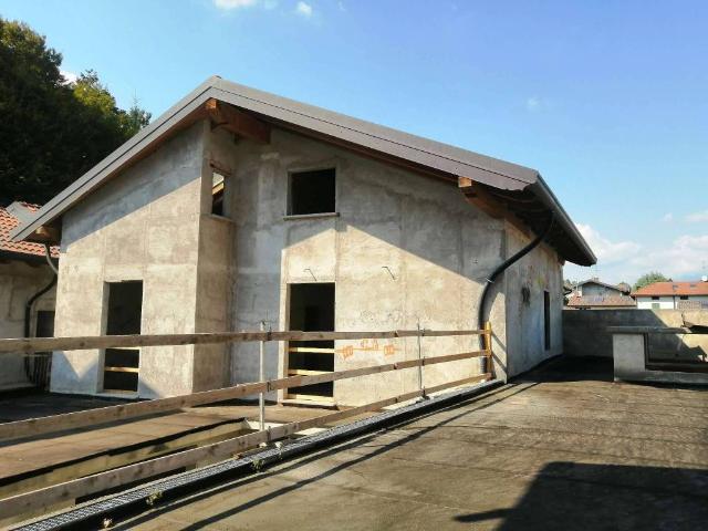 Palazzo in vendita a Novate Brianza, Merate