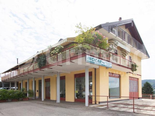 Palazzo in vendita a Mercallo, Lombardia