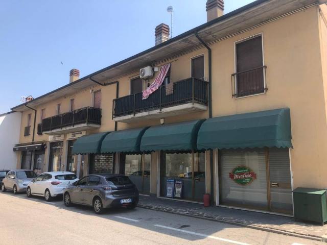 Palazzo in vendita a Merlino, Lombardia