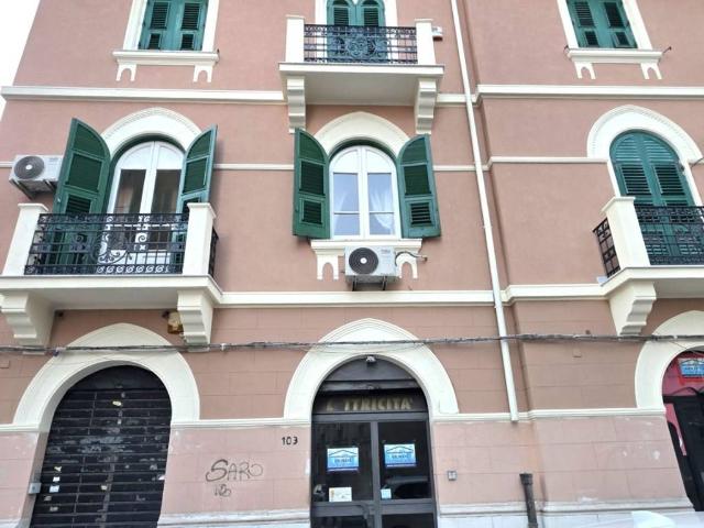 Palazzo in vendita a IV Circoscrizione, Messina