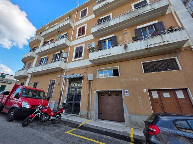 Palazzo in vendita a Il Tirone, Messina