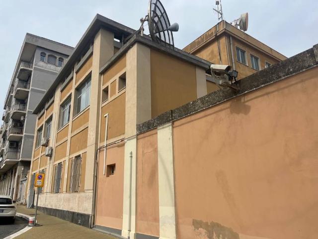 Palazzo in vendita a Quartiere Americano, Messina