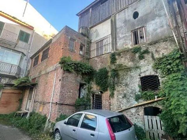 Palazzo in vendita a VI Circoscrizione, Messina