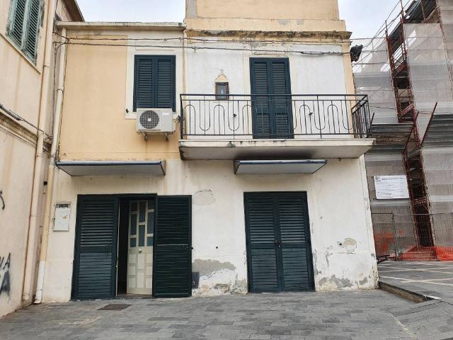 Palazzo in vendita a I Circoscrizione, Messina