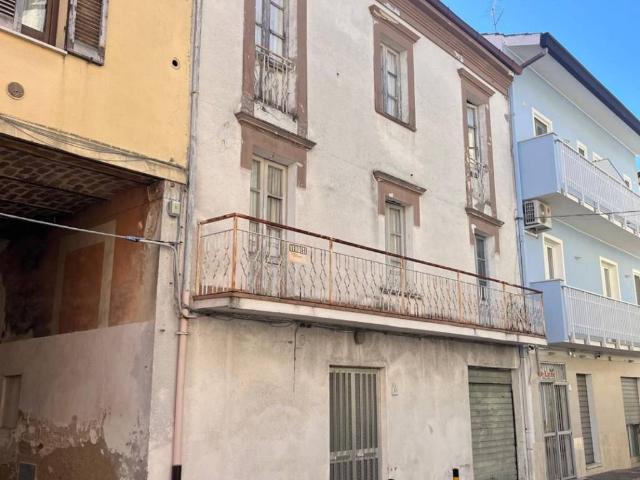 Palazzo in vendita a Miglianico Di Chieti, Abruzzo