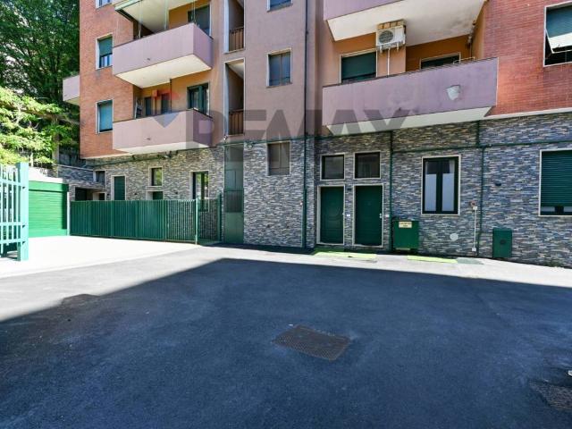 Palazzo in vendita a Affori, Milano