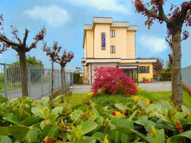 Palazzo in vendita a Municipio 4, Milano