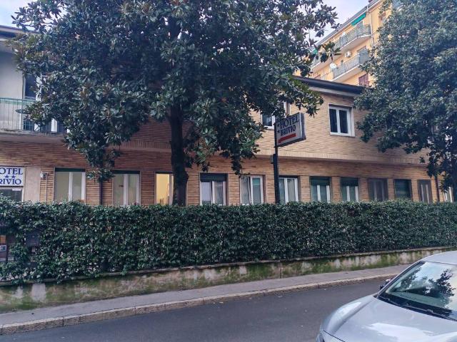 Palazzo in vendita a Municipio 9, Milano