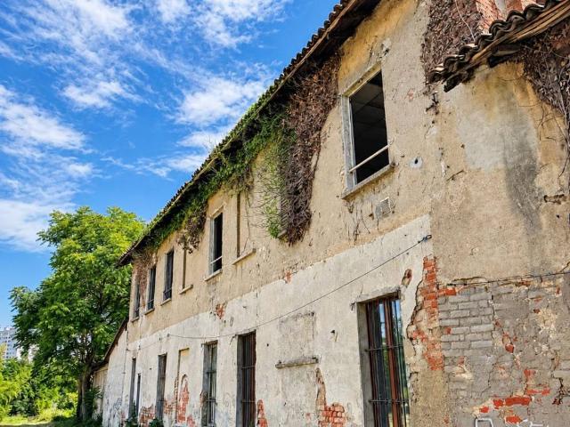 Palazzo in vendita a Scalo Romana, Milano
